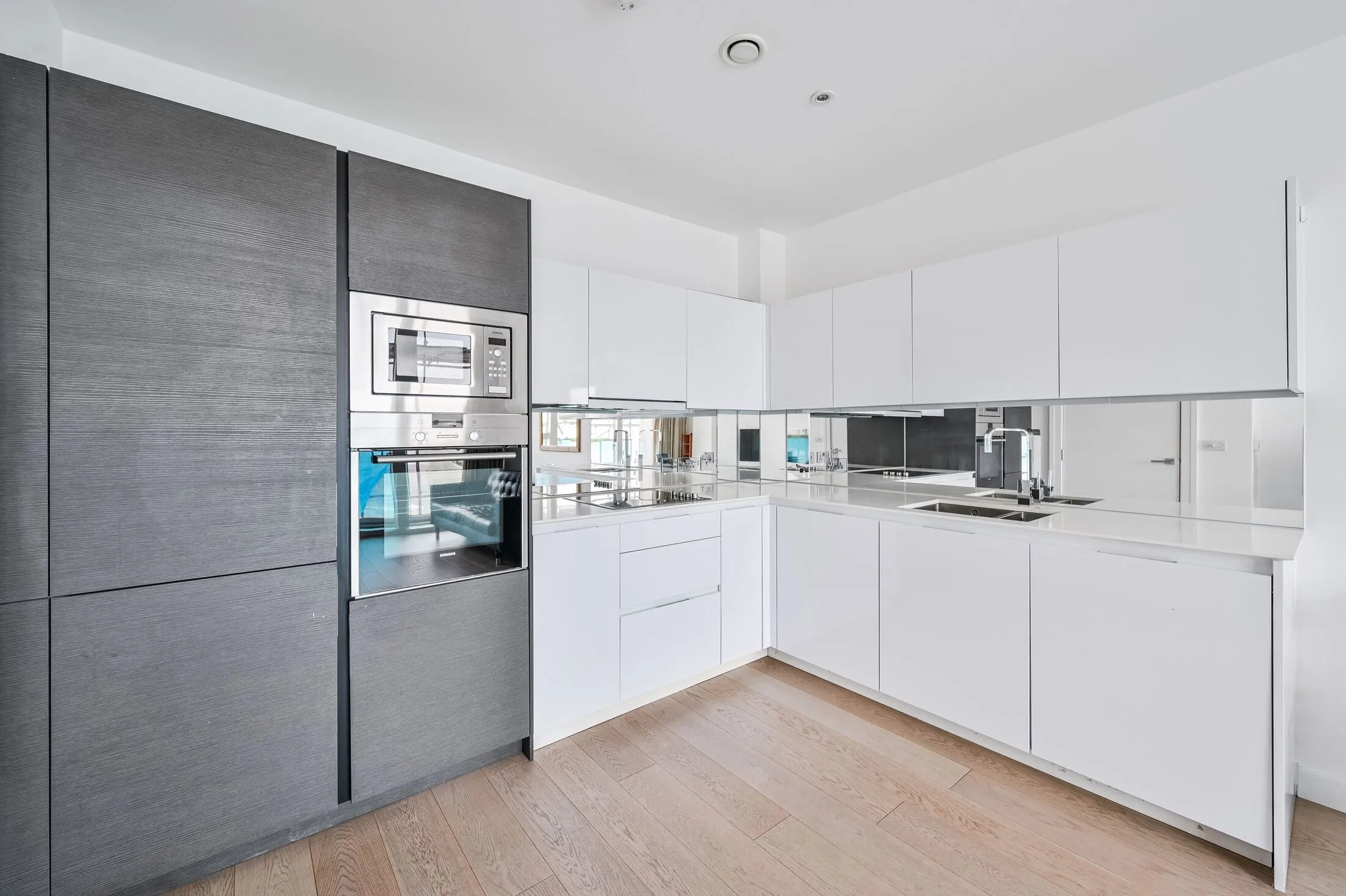 Flat Sherman Walk in Greater London