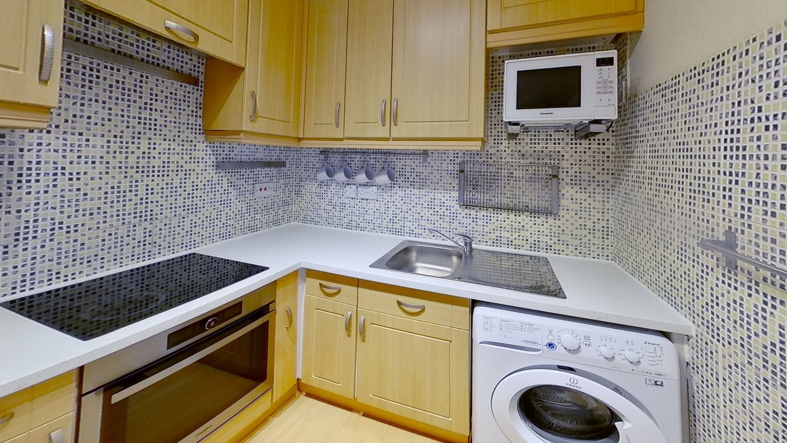 Flat Iona Street in City of Edinburgh