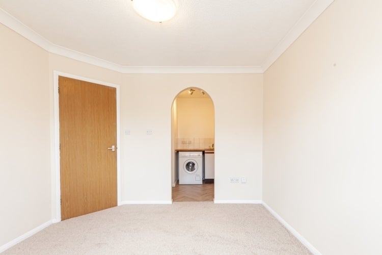 Flat Cameron Court in Cherwell District
