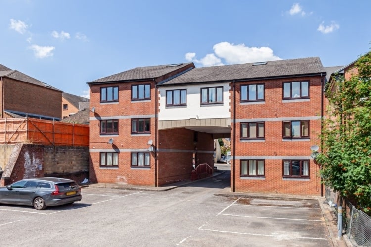 Flat Cameron Court in Cherwell District