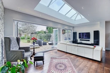 House Greenfield Gardens in Greater London