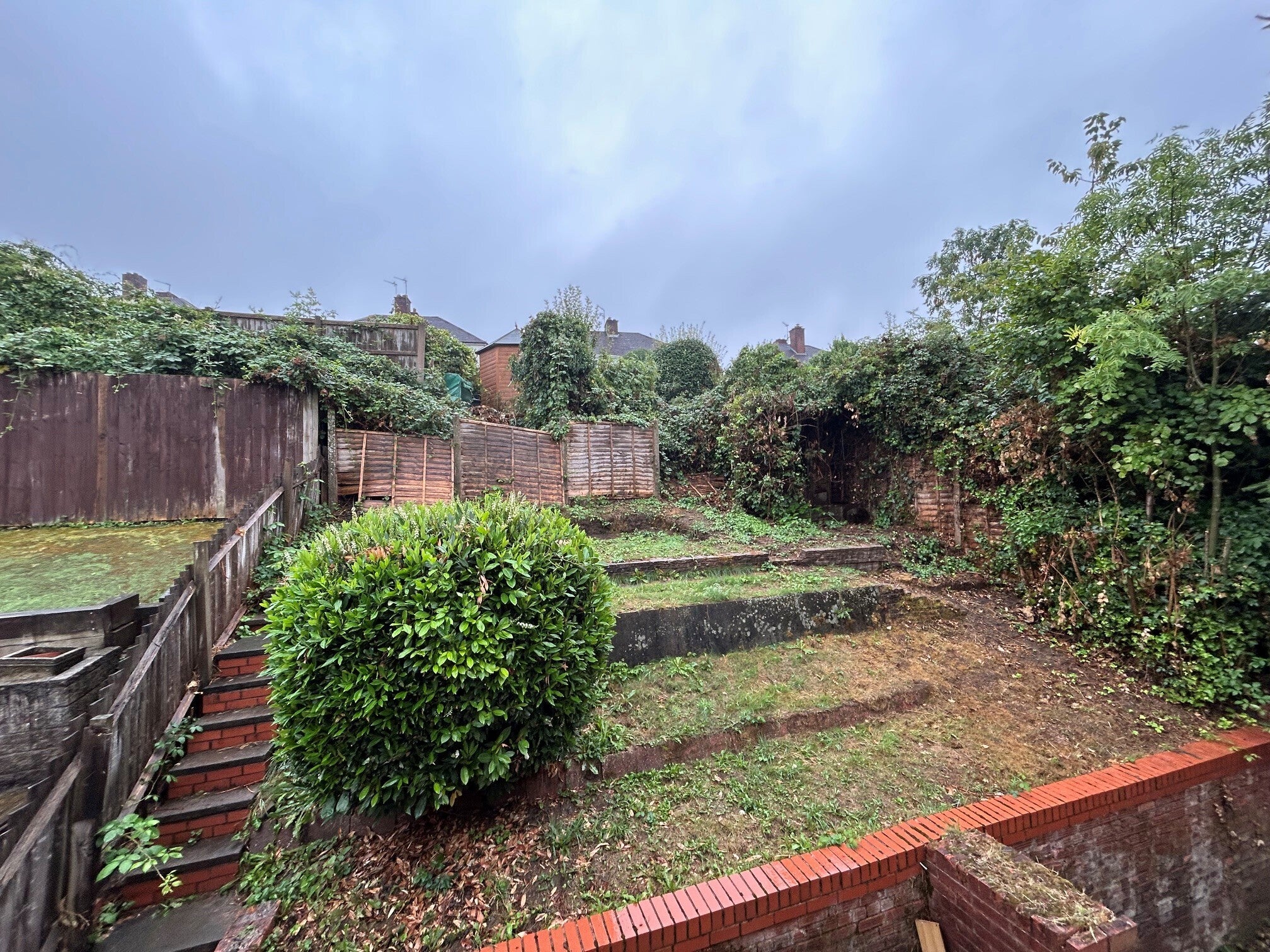 House Loughton Grove in Dudley