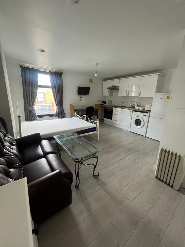 Flat Barlow Street in Preston