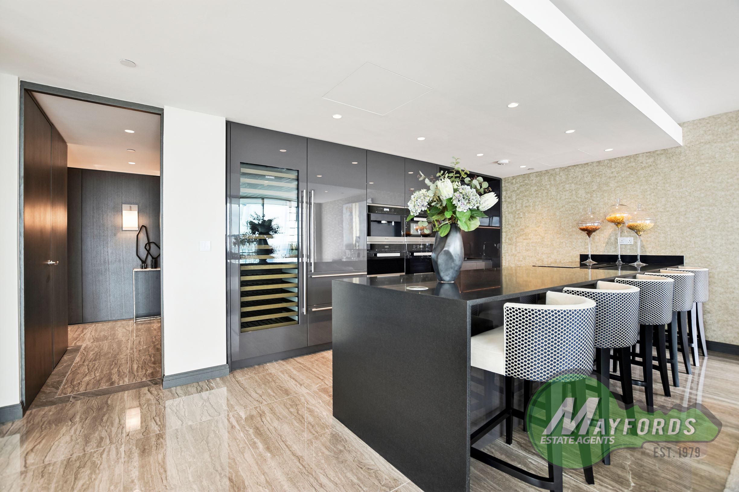Flat Blackfriars Road in Greater London