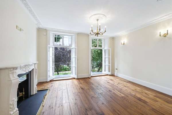 House Trevor Square in City of Westminster