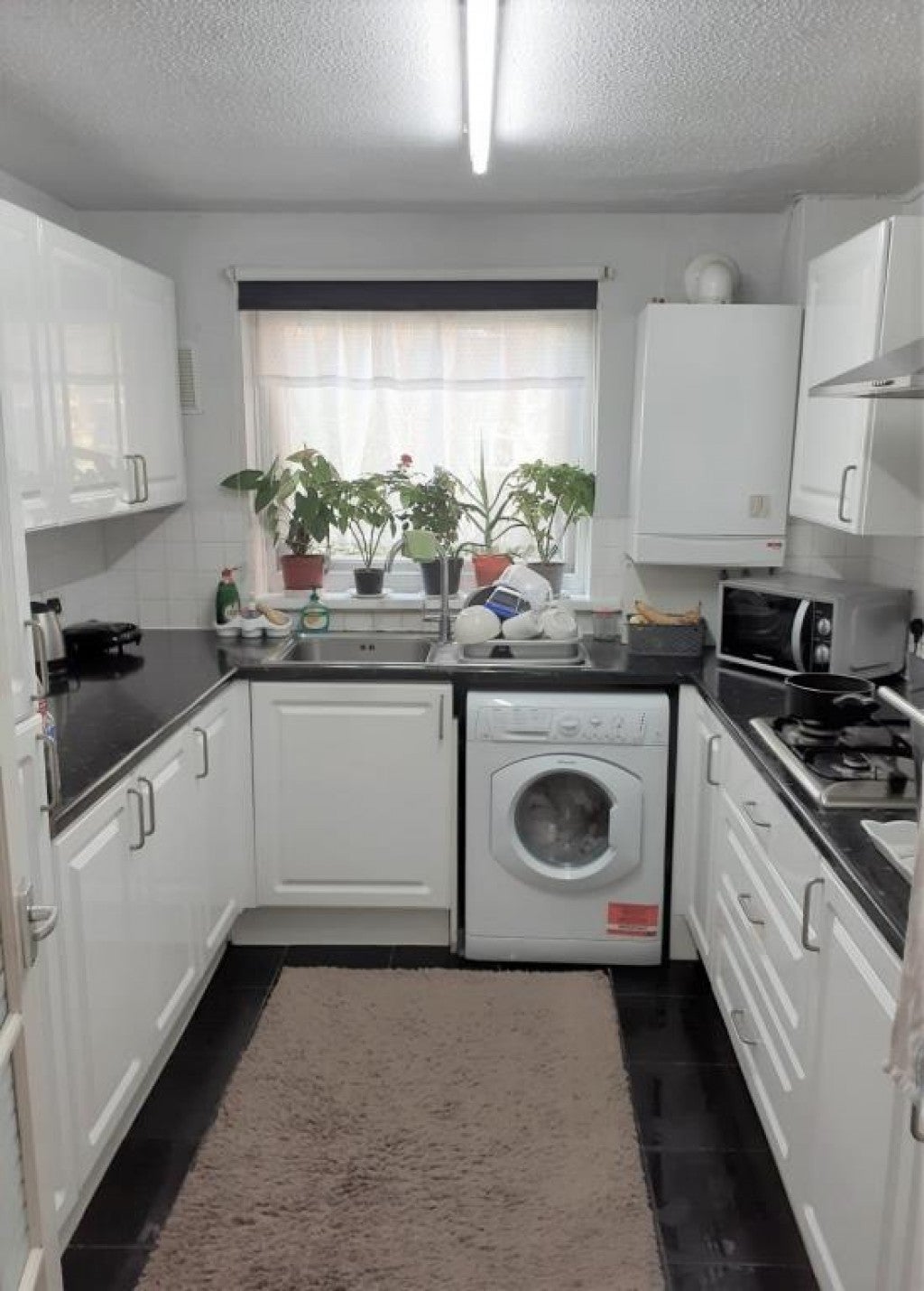 Flat Annette Close in Greater London