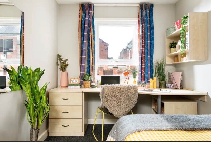Room Raglan Street in Coventry