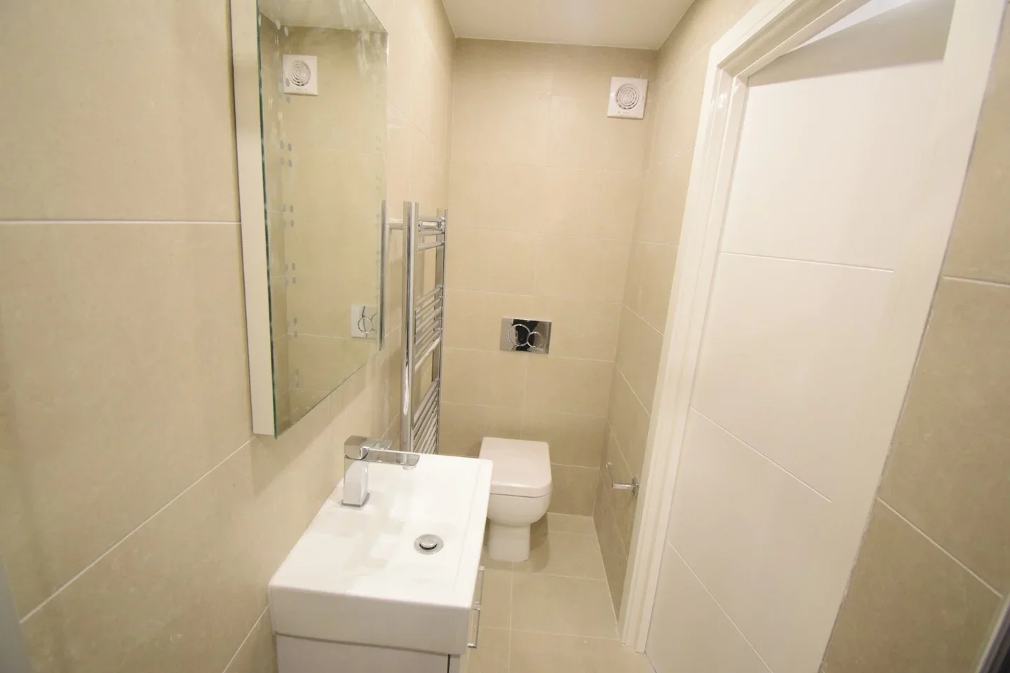 Flat Central Hill in Greater London