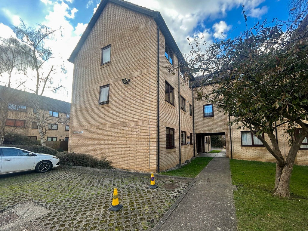 Flat St Christopher's Avenue in Cambridge