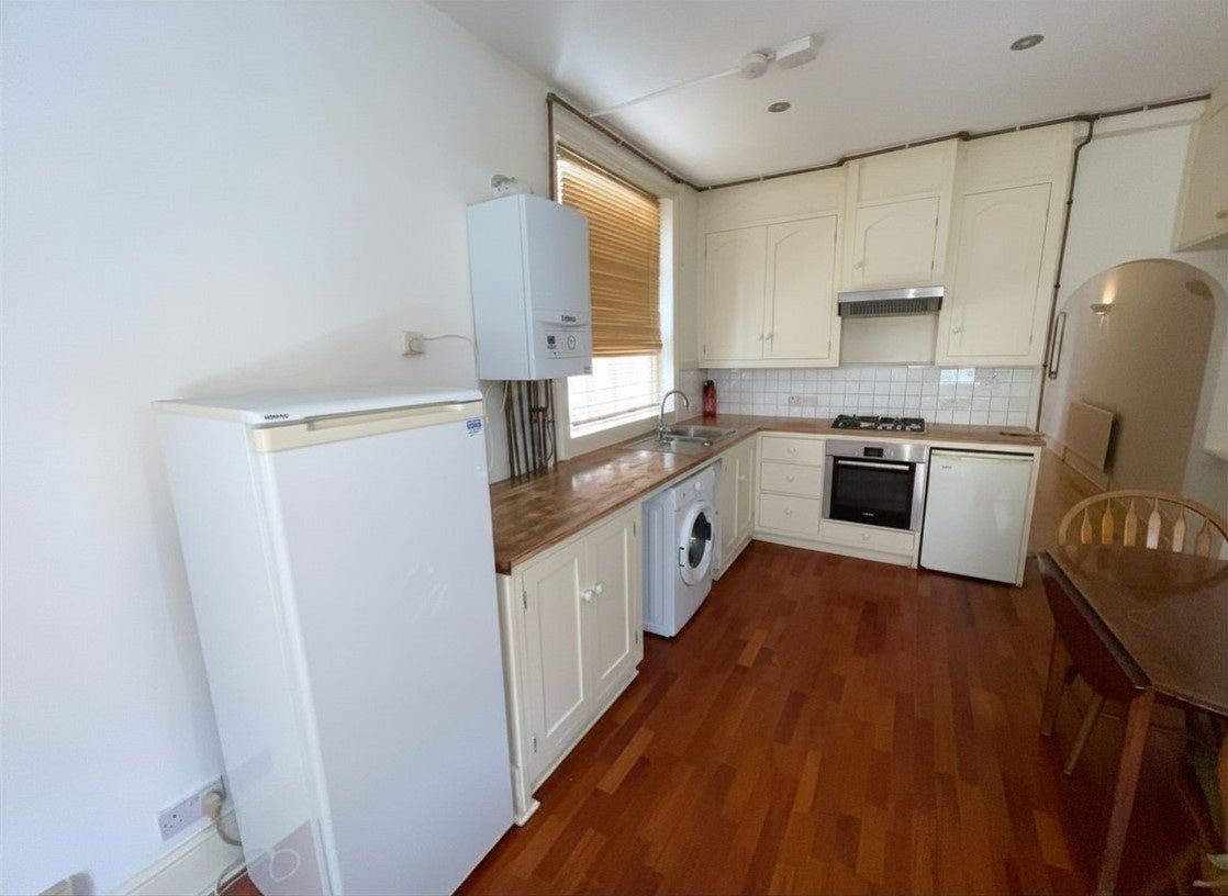 Flat Widley Road in City of Westminster