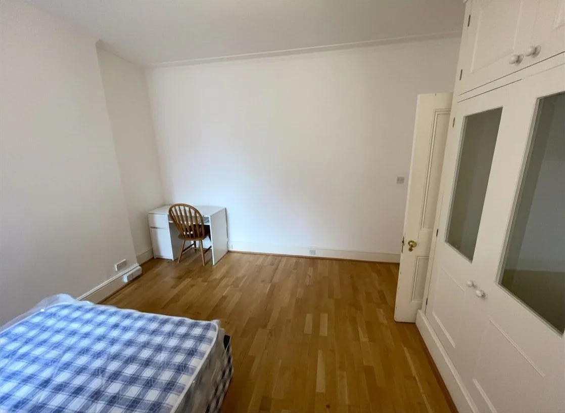 Flat Widley Road in City of Westminster