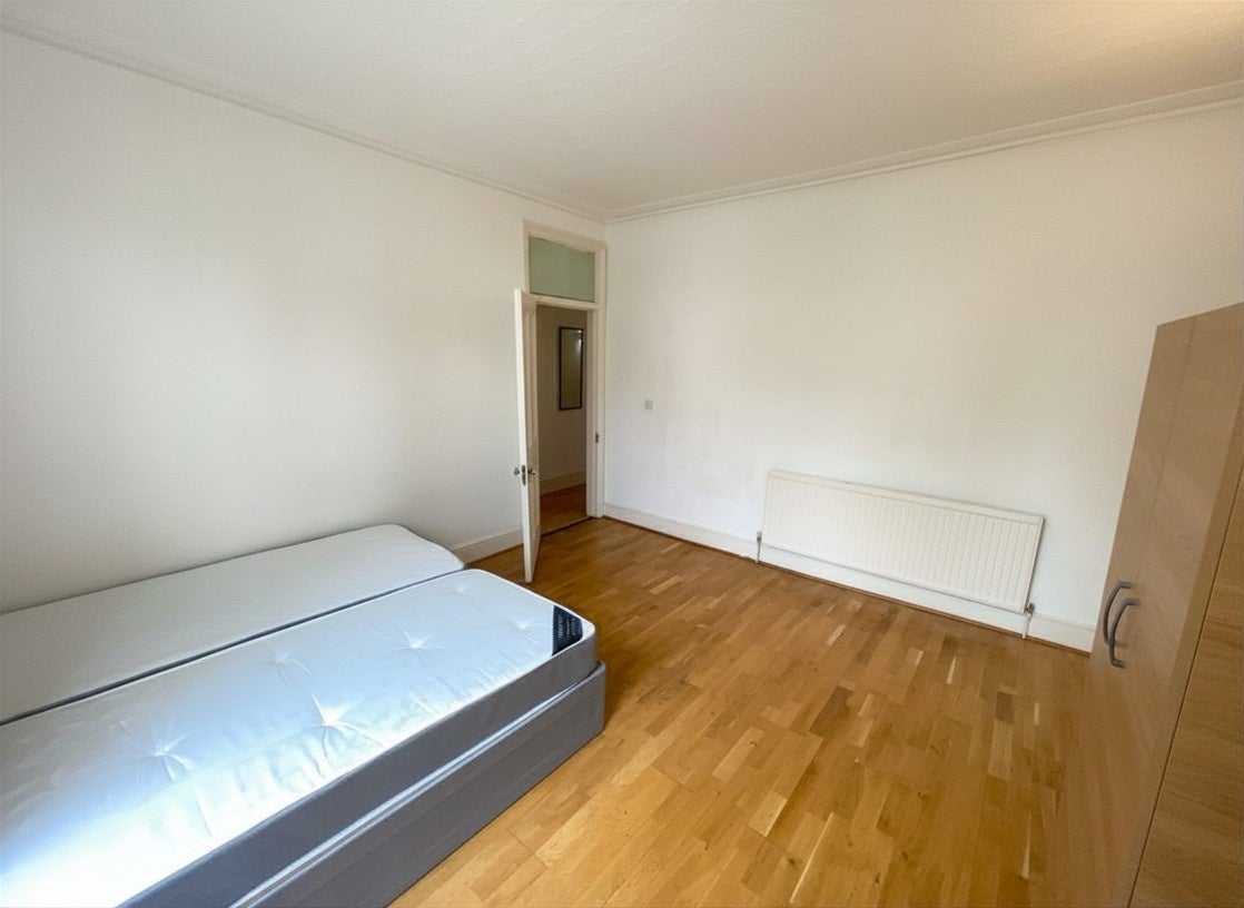 Flat Widley Road in City of Westminster