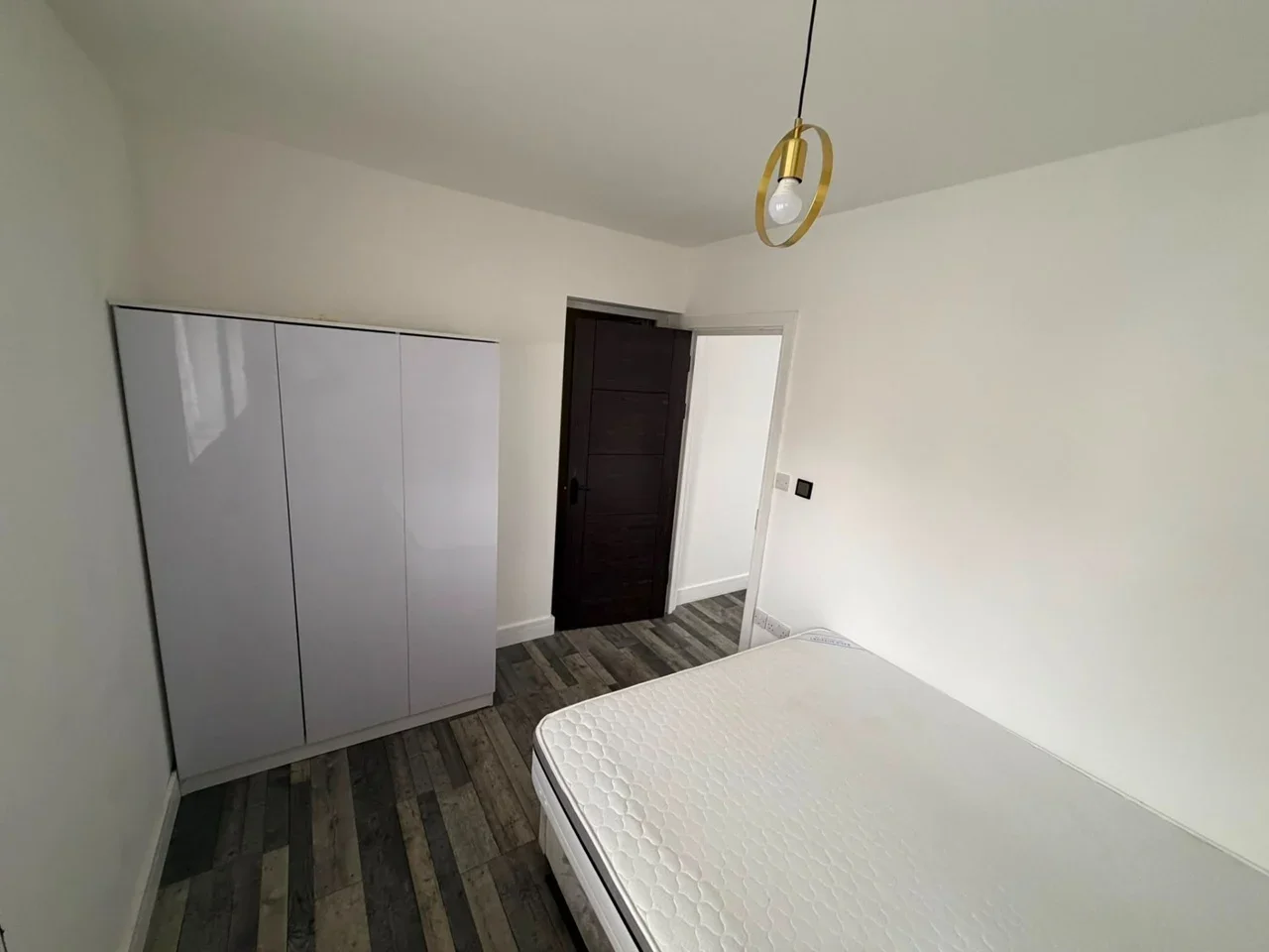 Flat South Road in Greater London