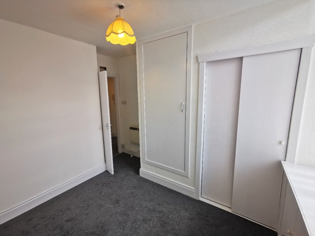 Flat Pitfour Street in Dundee
