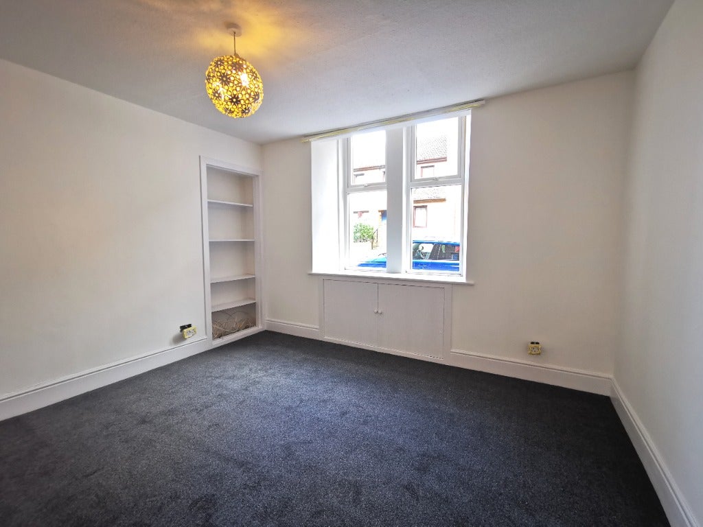 Flat Pitfour Street in Dundee