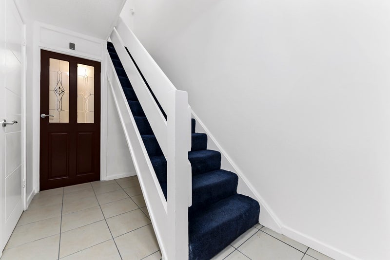 Room Turnpike Close in Greater London