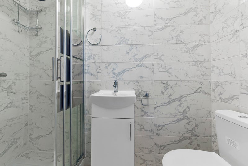 Room Turnpike Close in Greater London