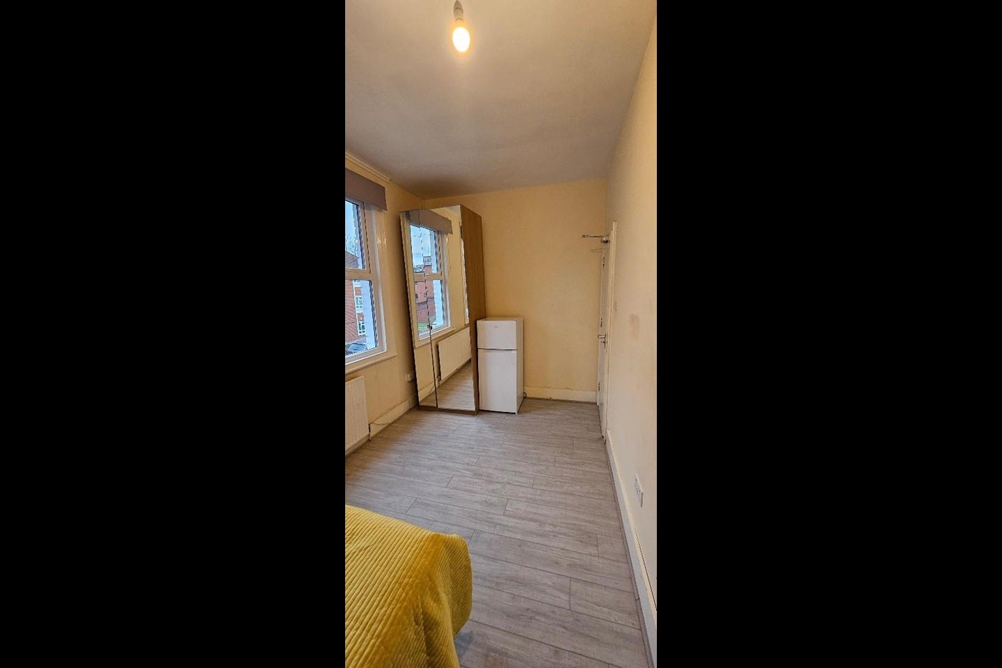 Room Churchfields Road in Greater London