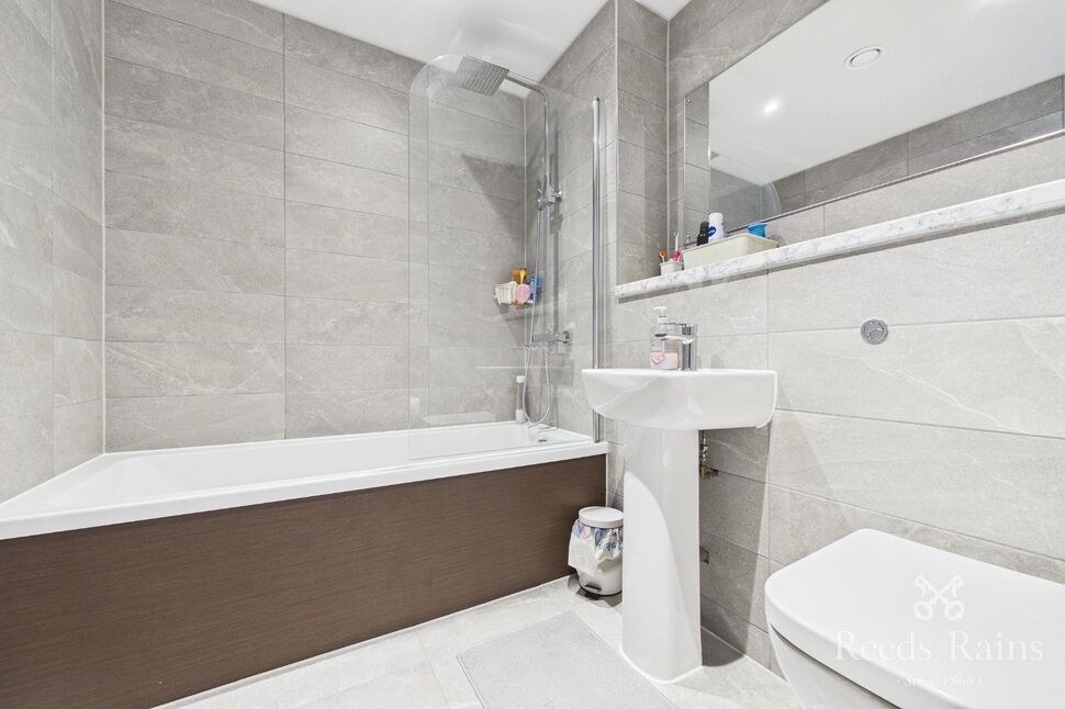 Flat Ordsall Lane in Salford