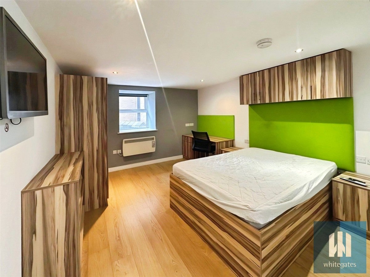 Flat Kirkgate in Kirklees
