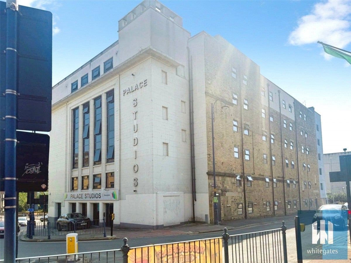 Flat Kirkgate in Kirklees
