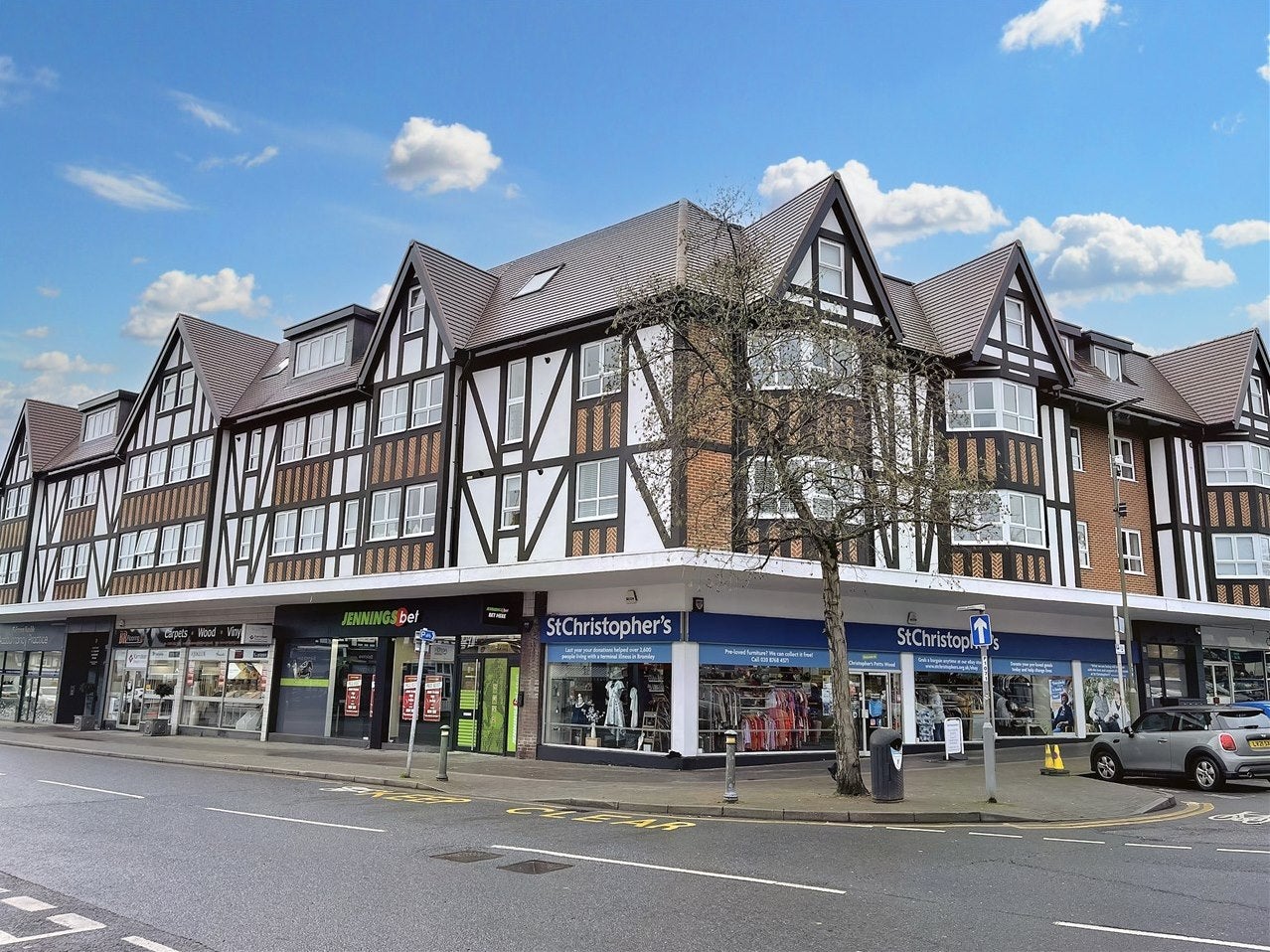 Flat Station Square in Greater London