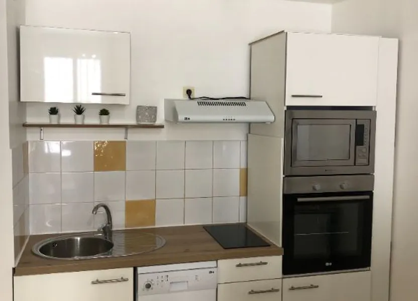 Chambre Rue Catinat à Nîmes