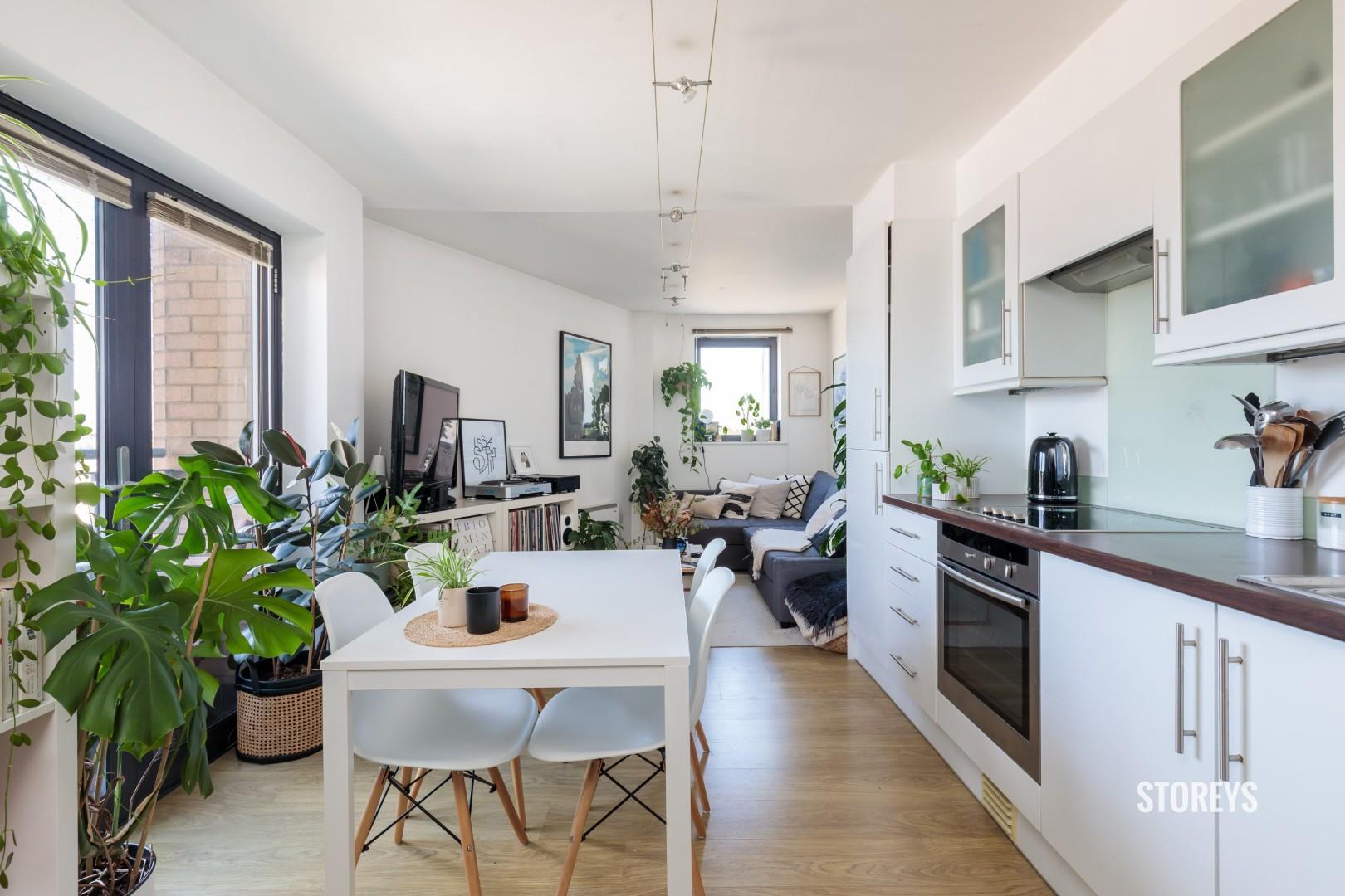 Flat Mare Street in Greater London