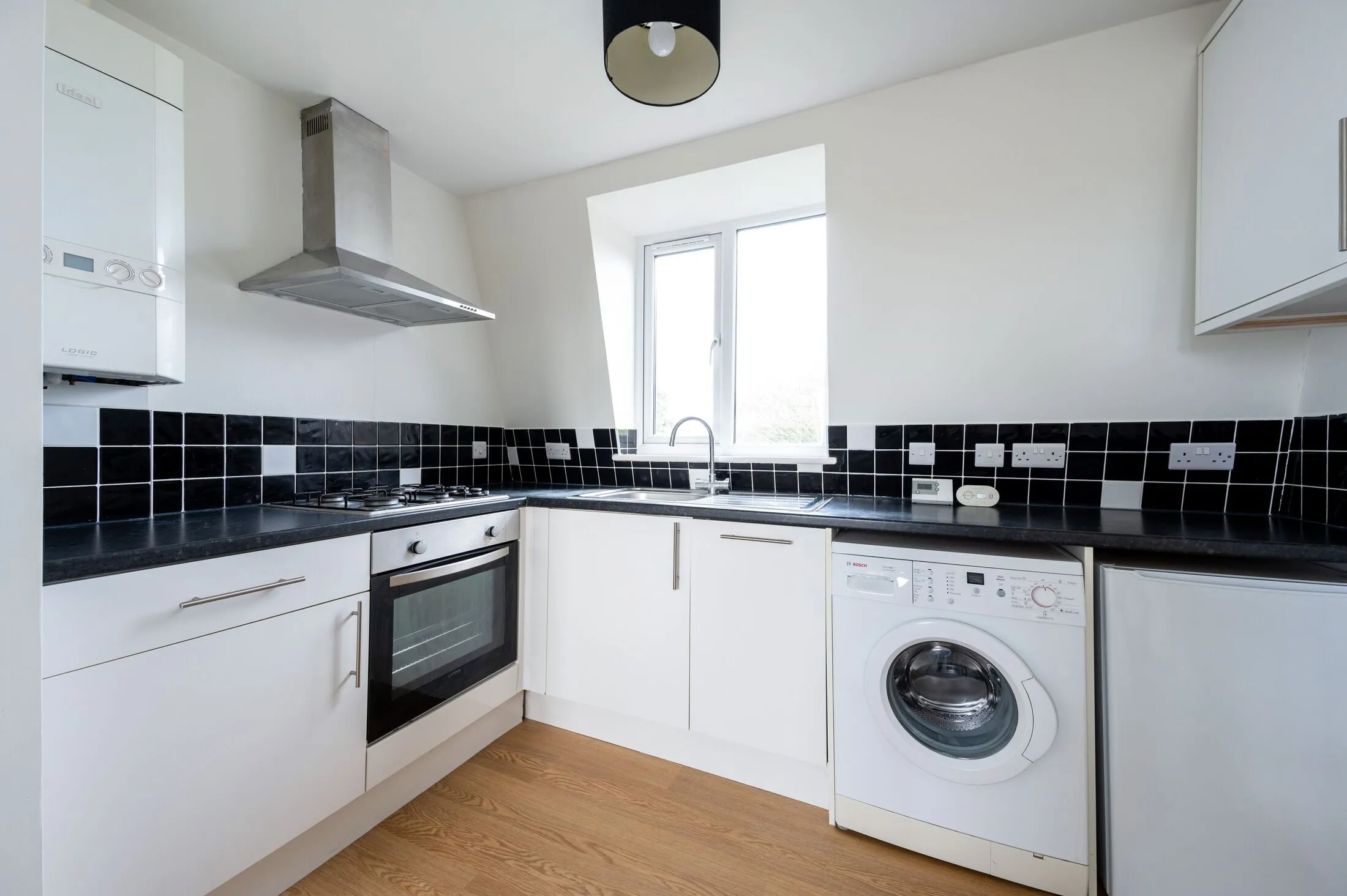 Flat Coombe Lane West in Greater London