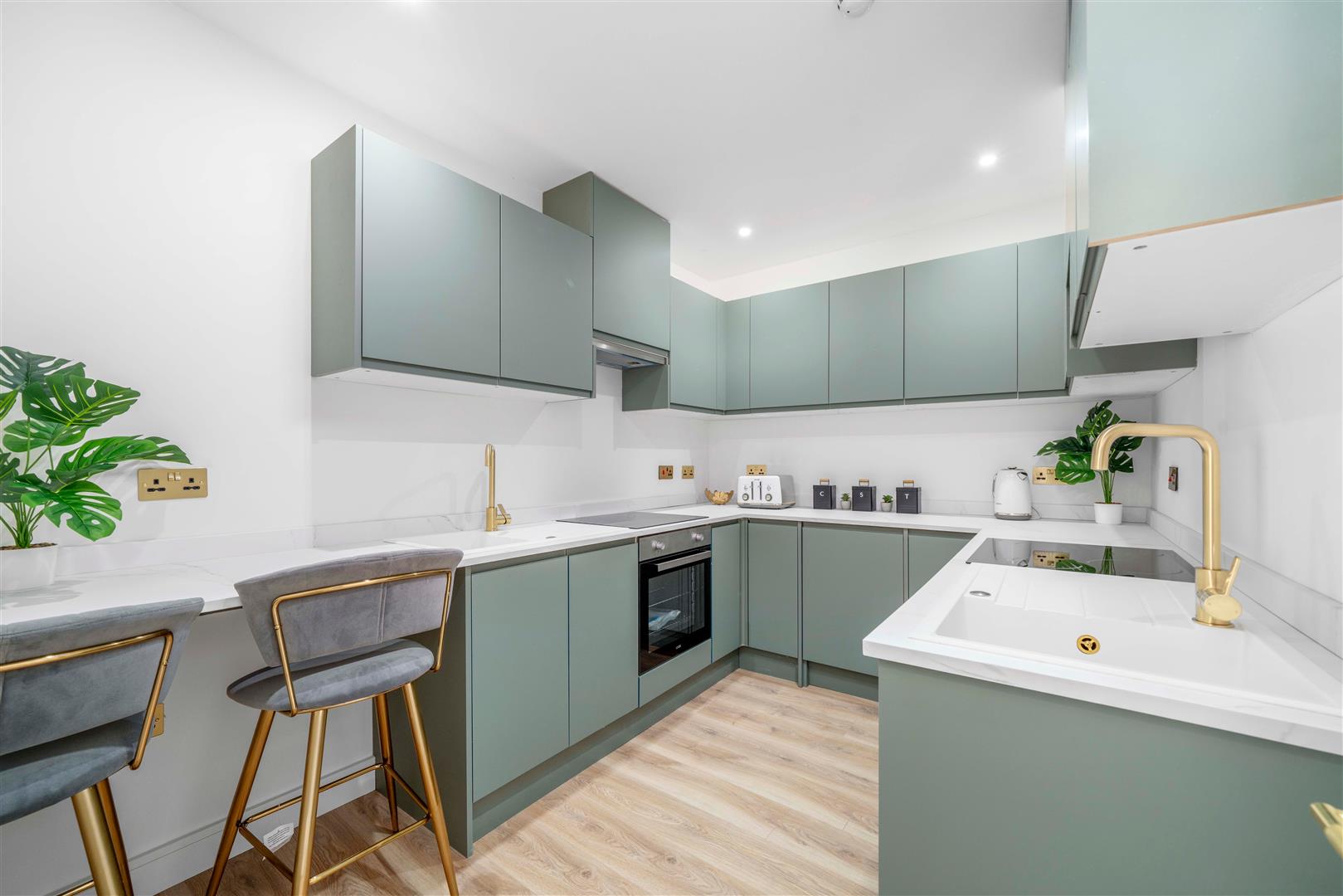 Flat Weald Rise in Greater London