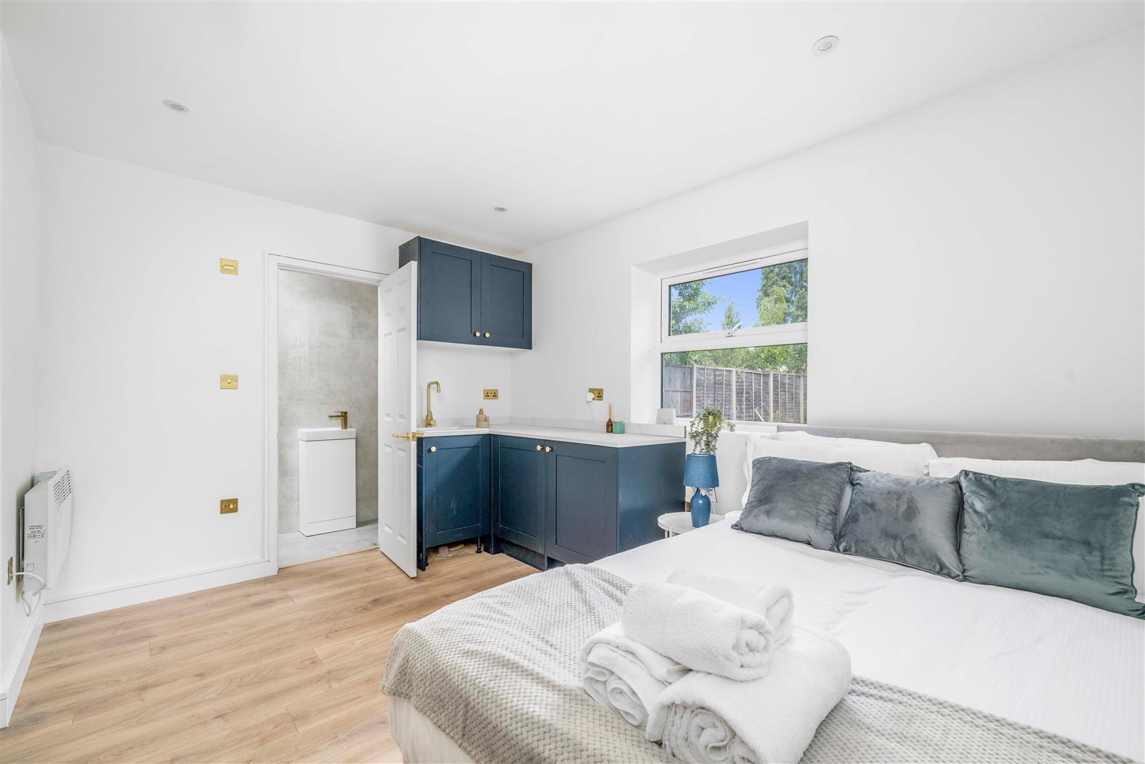 Flat Weald Rise in Greater London