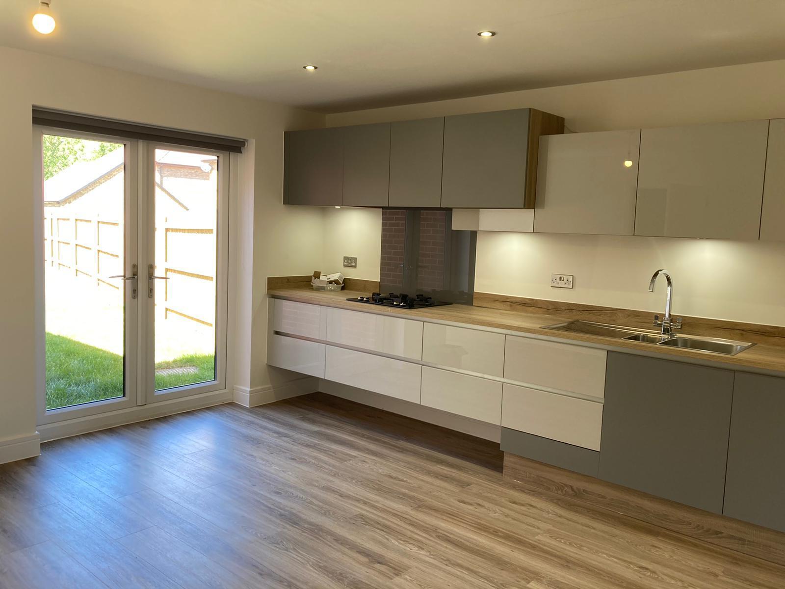 Flat Spinney Close in Market Harborough