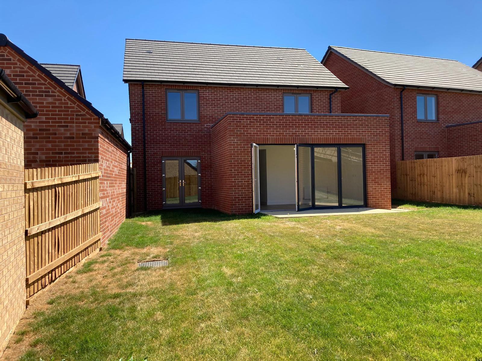 Flat Spinney Close in Market Harborough