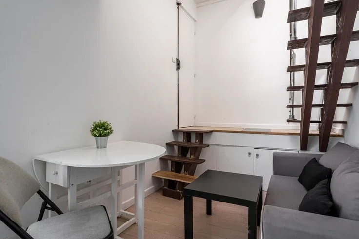 Flat Rue du Faubourg du Temple in Paris