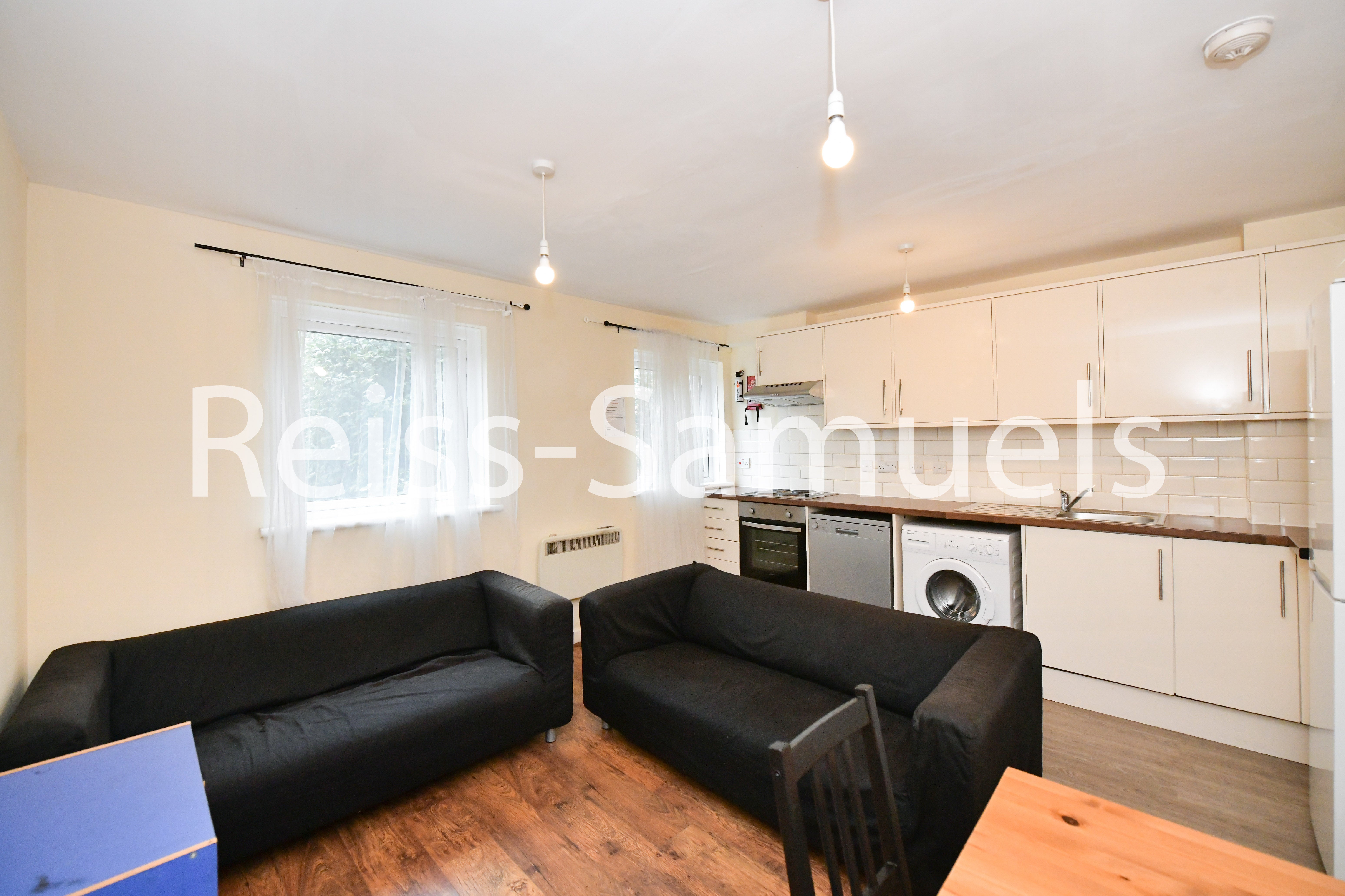 House Cyclops Mews in Greater London