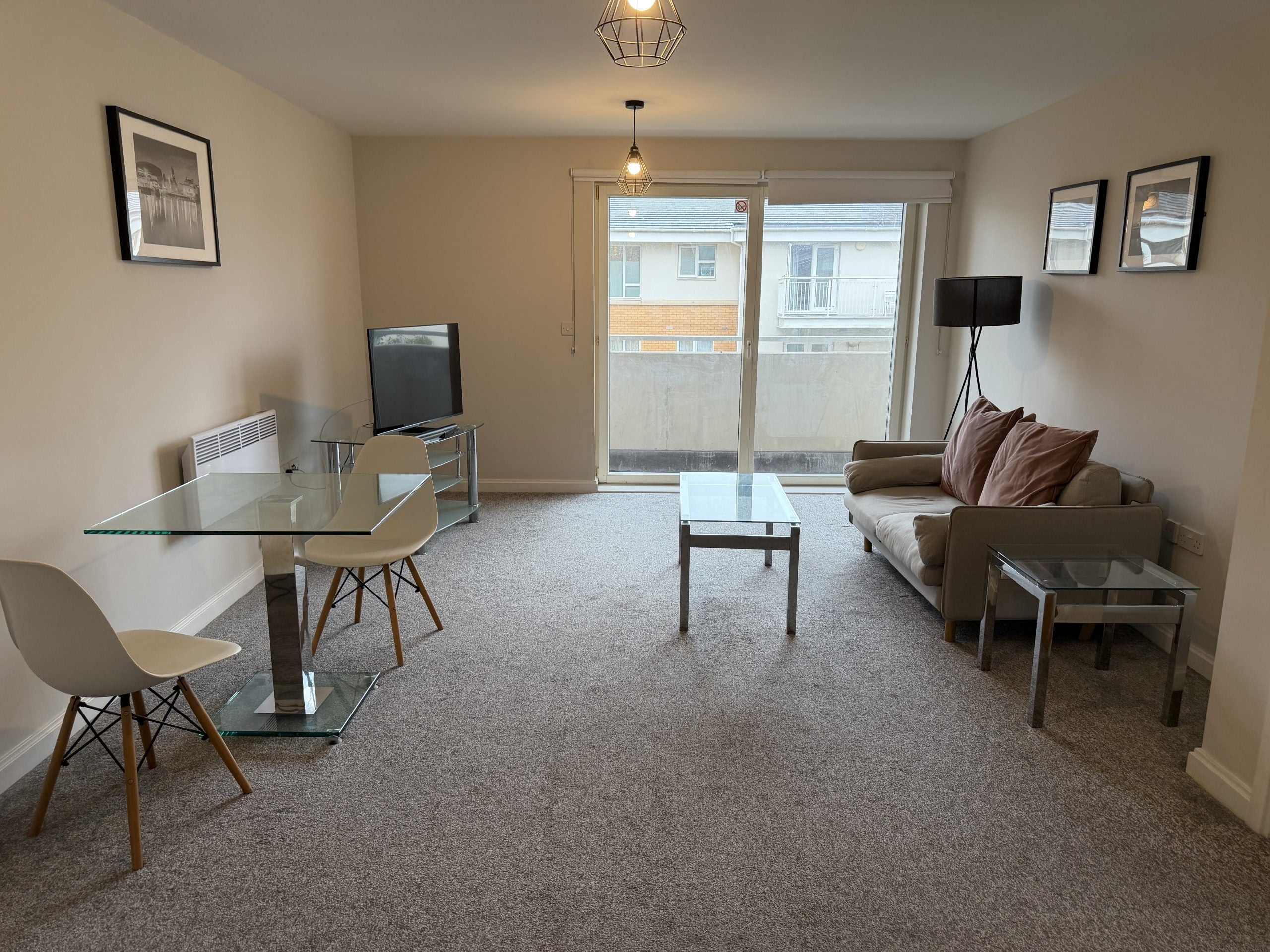 Flat Overstone Court in Cardiff