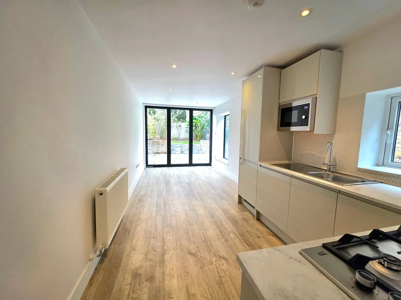 Flat Clarence Road in Greater London