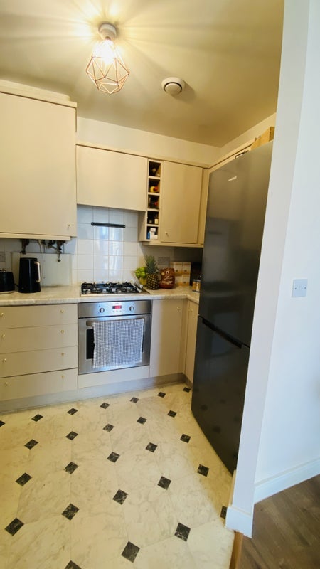 Room Zambezie Drive in Greater London