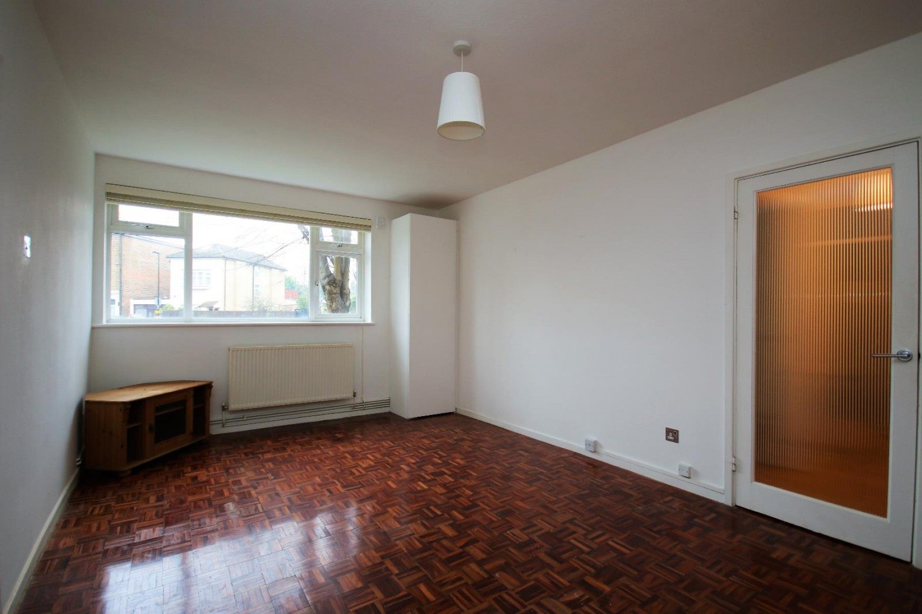 Flat Palmerston Road in Greater London