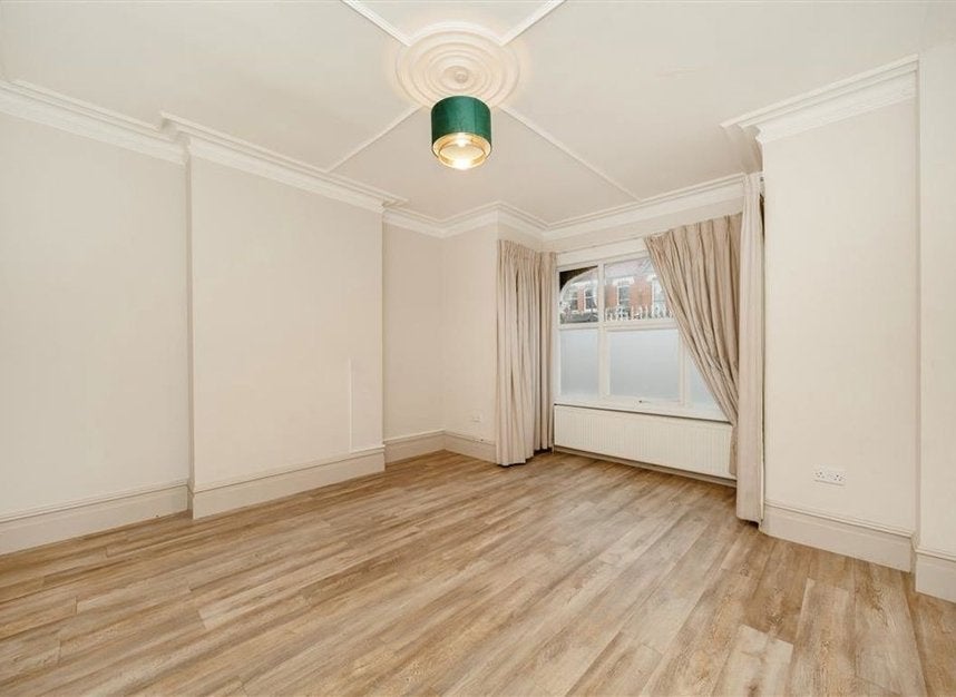 House Cranhurst Road in Greater London