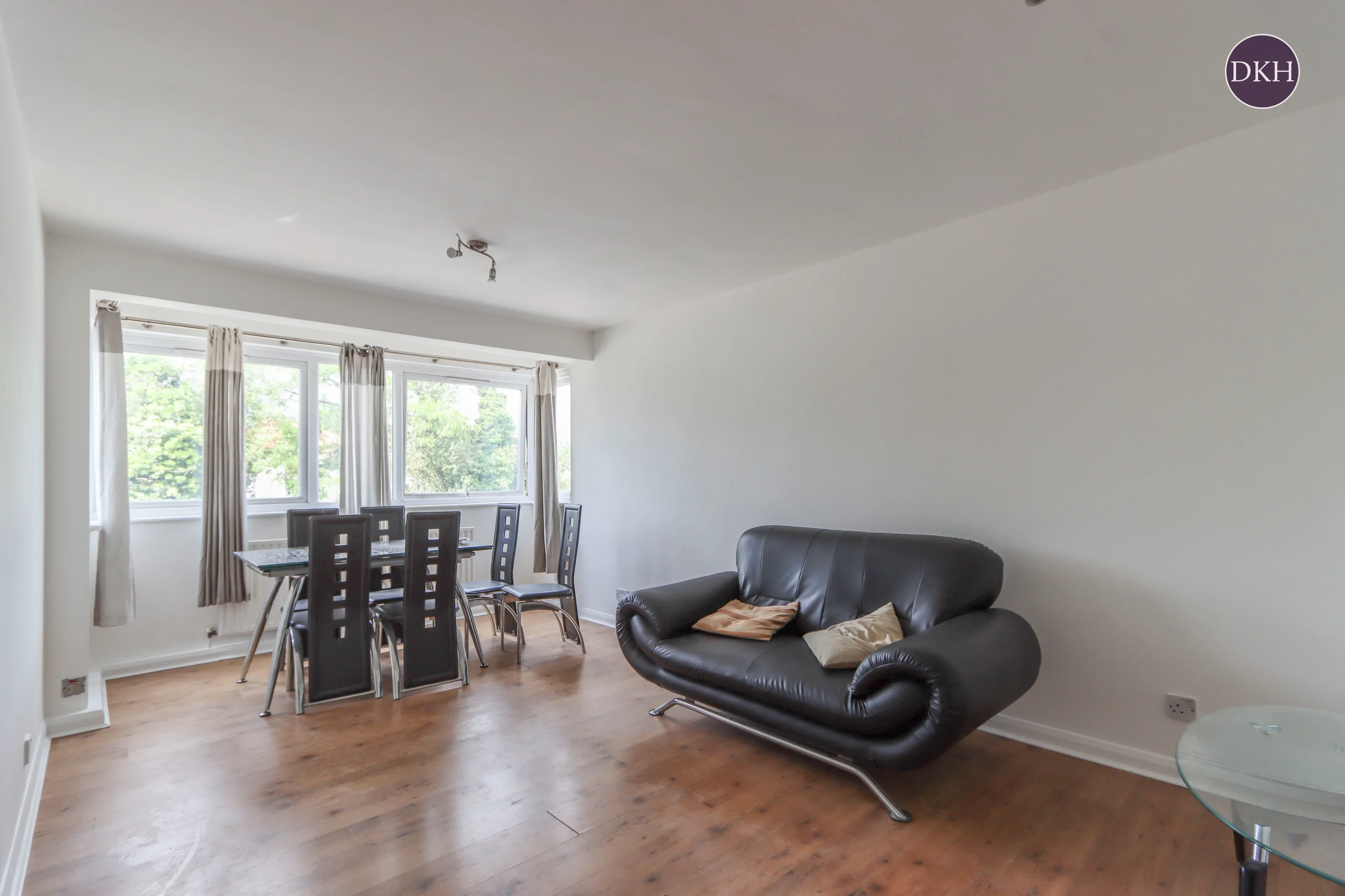 Flat Alexandra Grove in Greater London