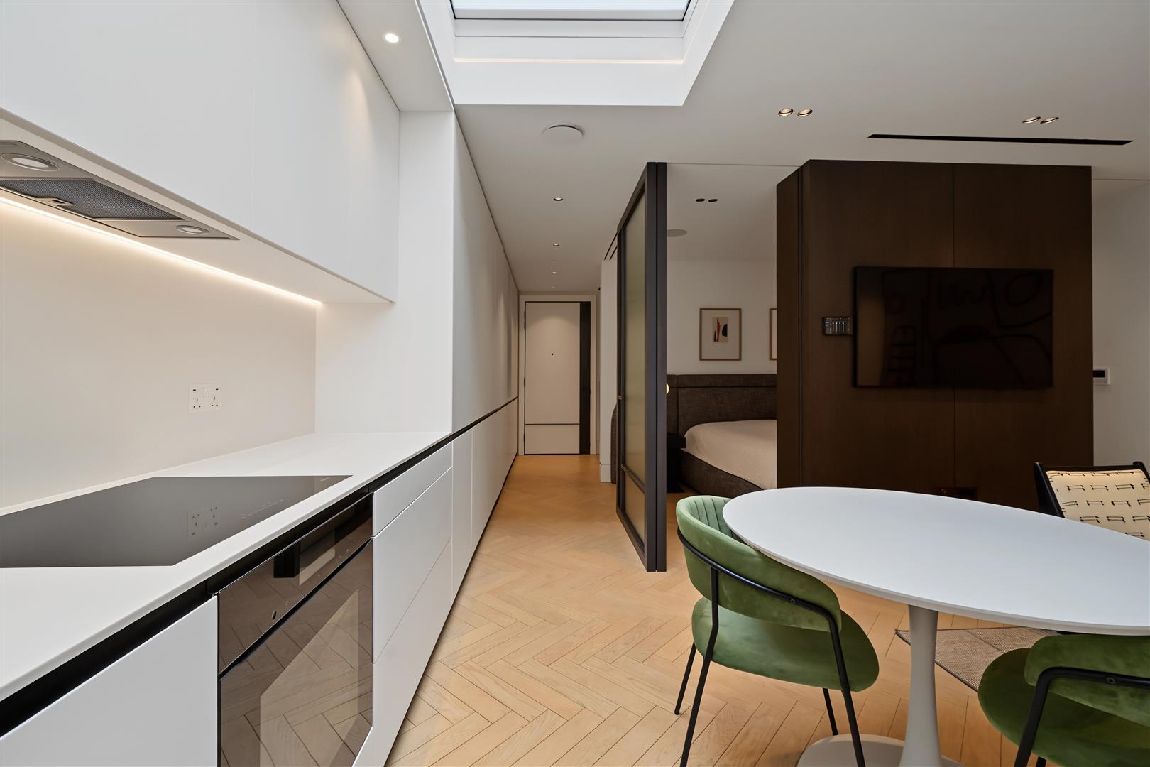 Flat Park Crescent in City of Westminster