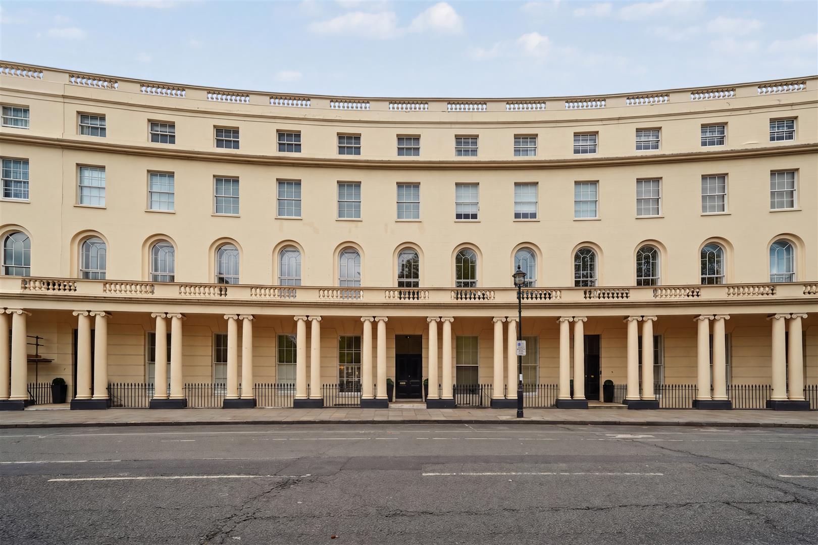 Flat Park Crescent in City of Westminster