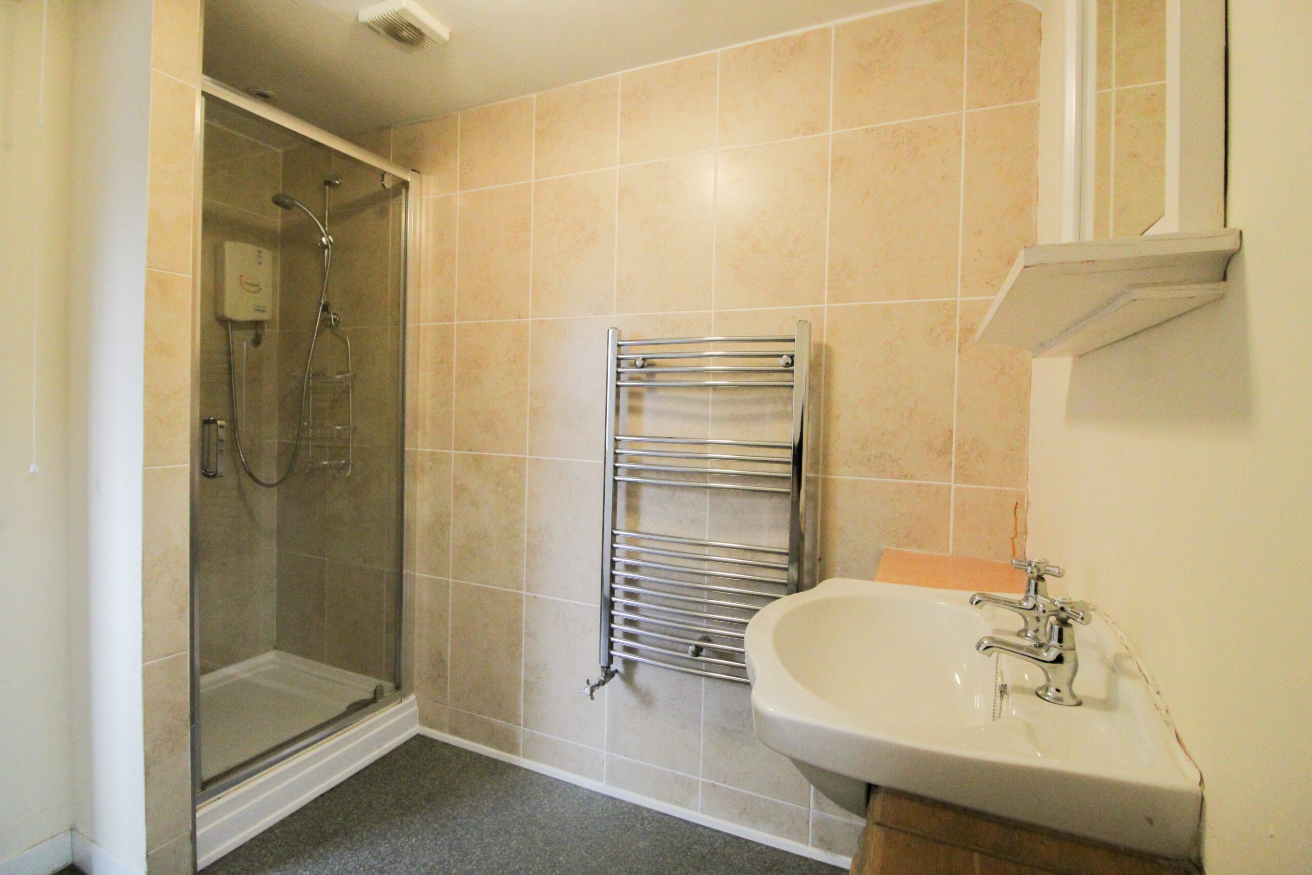 Flat Margaret Street in Treherbert