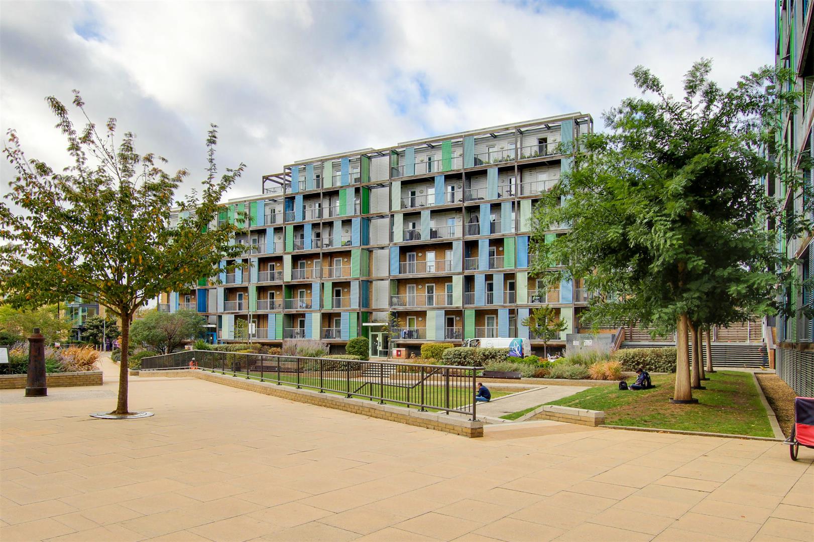 Flat Warren Close in Cambridge