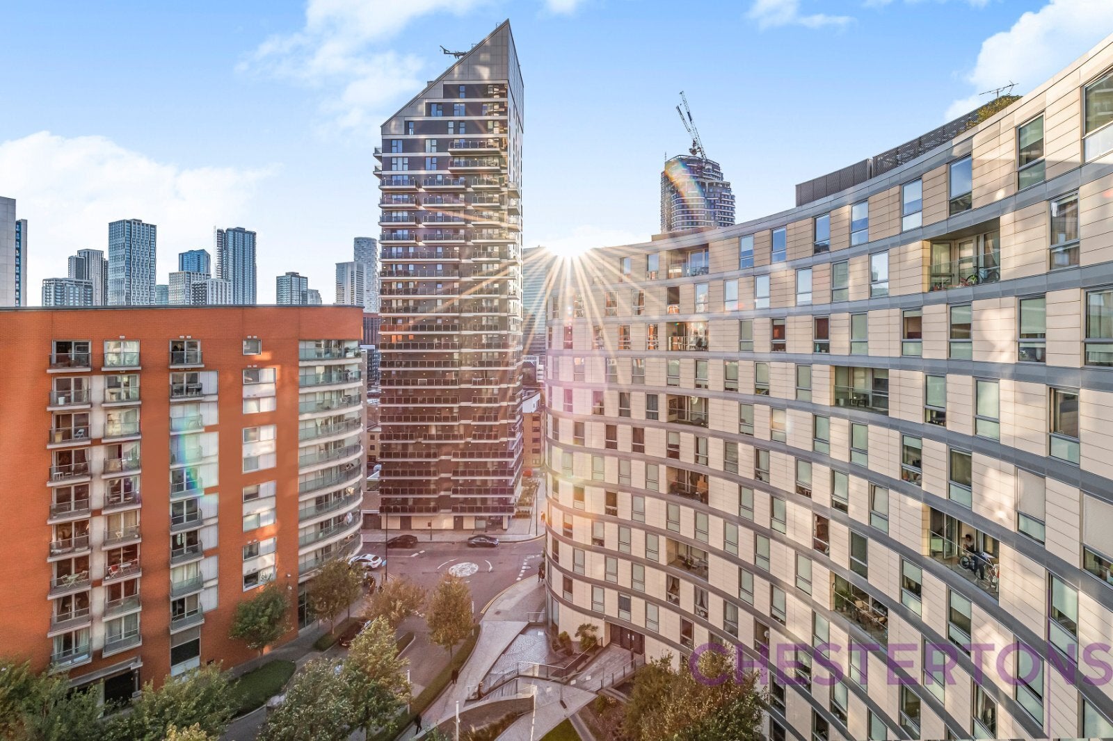 Flat Biscayne Avenue in Greater London