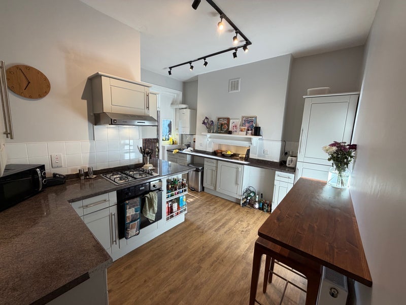 Room Mowll Street in Greater London