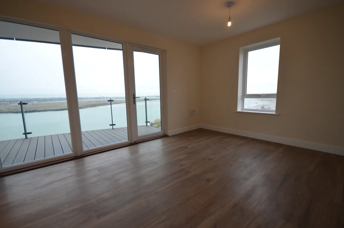 Flat Pearl Lane in Gillingham