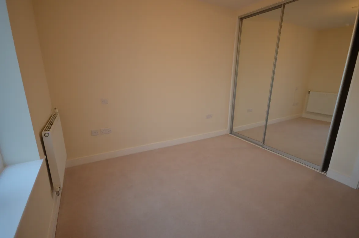 Flat Pearl Lane in Gillingham