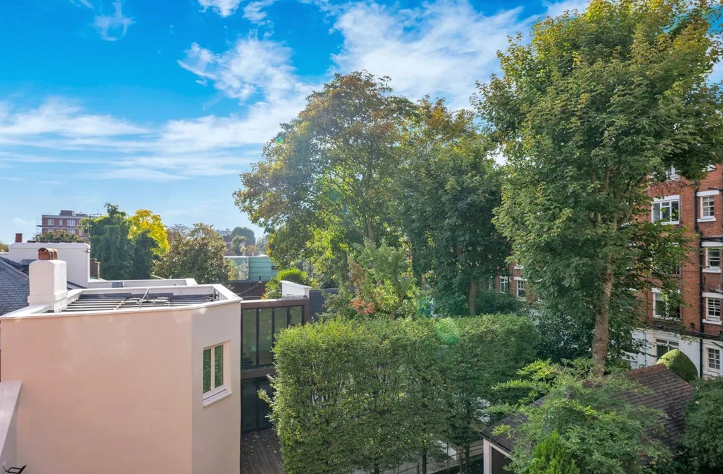 Flat Elm Tree Road in City of Westminster